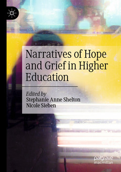 Couverture de l’ouvrage Narratives of Hope and Grief in Higher Education