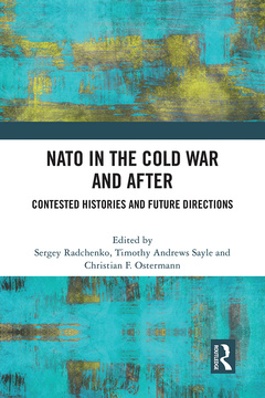 Couverture de l’ouvrage NATO in the Cold War and After