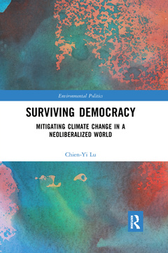 Couverture de l’ouvrage Surviving Democracy