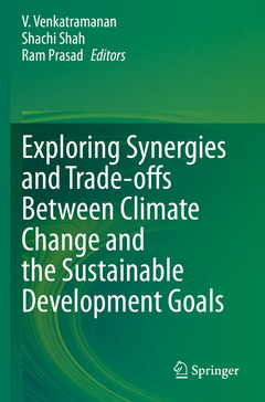 Couverture de l’ouvrage Exploring Synergies and Trade-offs between Climate Change and the Sustainable Development Goals