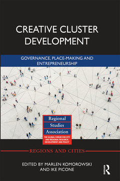 Couverture de l’ouvrage Creative Cluster Development
