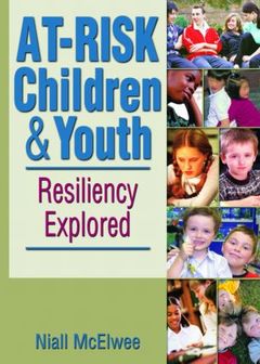 Couverture de l’ouvrage At-Risk Children & Youth
