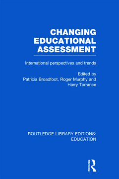 Couverture de l’ouvrage Changing Educational Assessment