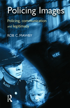 Couverture de l’ouvrage Policing Images