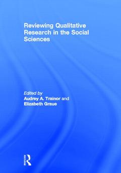 Couverture de l’ouvrage Reviewing Qualitative Research in the Social Sciences