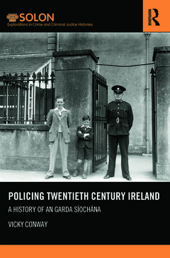 Couverture de l’ouvrage Policing Twentieth Century Ireland