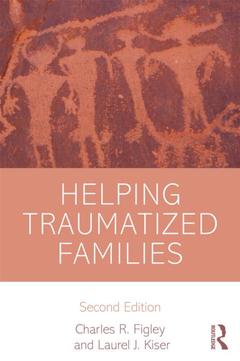 Couverture de l’ouvrage Helping Traumatized Families