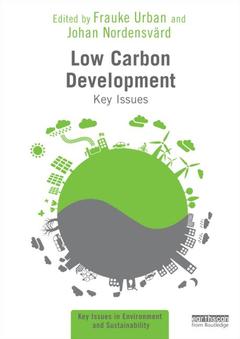 Couverture de l’ouvrage Low Carbon Development