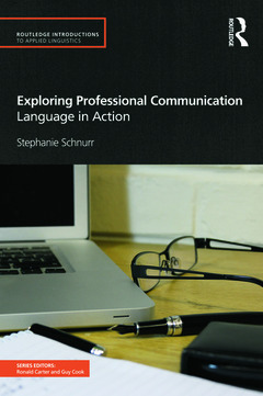 Couverture de l’ouvrage Exploring Professional Communication