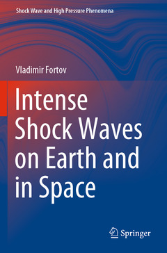 Couverture de l’ouvrage Intense Shock Waves on Earth and in Space
