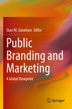Couverture de l’ouvrage Public Branding and Marketing