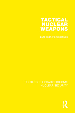 Couverture de l’ouvrage Tactical Nuclear Weapons