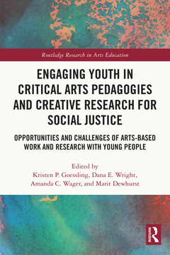 Couverture de l’ouvrage Engaging Youth in Critical Arts Pedagogies and Creative Research for Social Justice