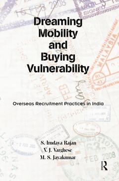 Cover of the book Dreaming Mobility and Buying Vulnerability
