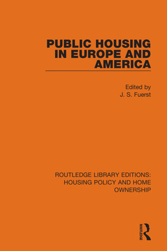 Couverture de l’ouvrage Public Housing in Europe and America