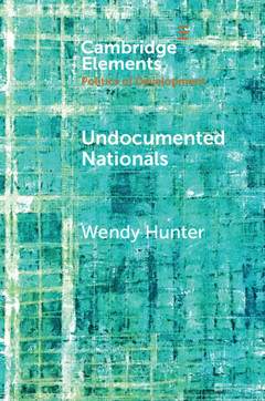 Couverture de l’ouvrage Undocumented Nationals