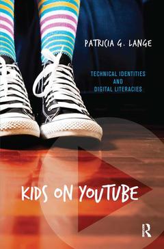 Couverture de l’ouvrage Kids on YouTube