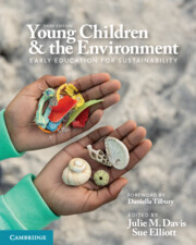 Couverture de l’ouvrage Young Children and the Environment