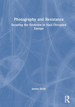 Couverture de l’ouvrage Photography and Resistance