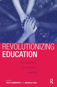 Couverture de l’ouvrage Revolutionizing Education