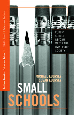 Couverture de l’ouvrage Small Schools