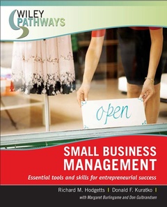 Couverture de l’ouvrage Wiley pathways small business management, first ed