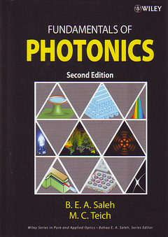 Couverture de l’ouvrage Fundamentals of Photonics
