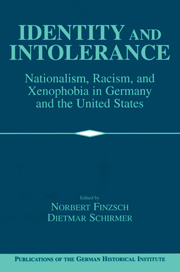 Couverture de l’ouvrage Identity and Intolerance