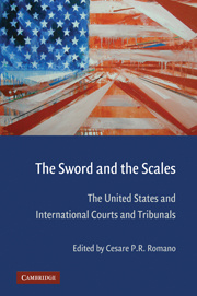 Couverture de l’ouvrage The Sword and the Scales