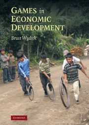 Couverture de l’ouvrage Games in Economic Development