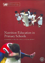 Couverture de l’ouvrage Nutrition education in primary schools. A planning guide for curriculum development. Volume 1 : The reader. Volume 2 : The activities