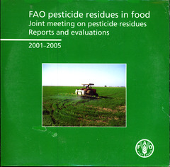 Couverture de l’ouvrage Pesticide residues in food. Joint meeting on pesticides residues. Reports and evaluations 2001-2005 (CD-ROM)