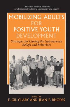 Couverture de l’ouvrage Mobilizing Adults for Positive Youth Development