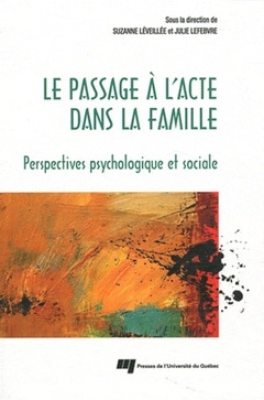 Cover of the book PASSAGE A L'ACTE DANS LA FAMILLE