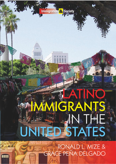 Couverture de l’ouvrage Latino Immigrants in the United States